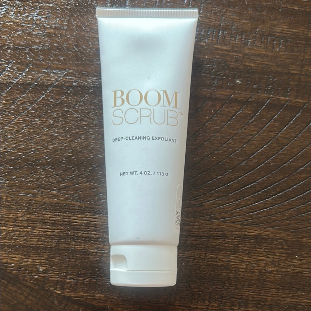 Deep-Cleaning Exfoliant - White